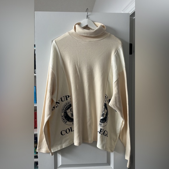 NWOT | University Beige Turtle Neck | Fits Women’s L - XL - Picture 7 of 8